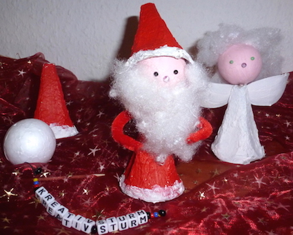 Santa und Engel aus Eierkarton